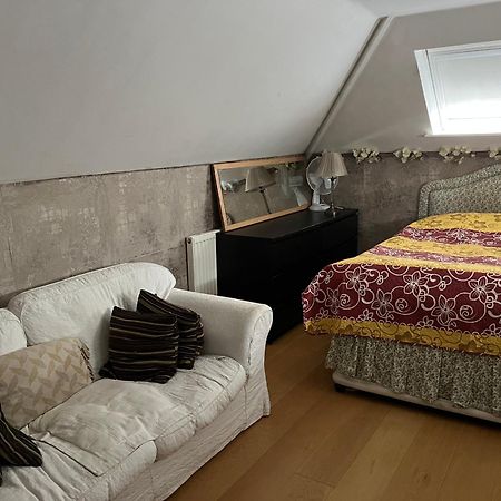 The Caduceus- Residence Chertsey Ngoại thất bức ảnh