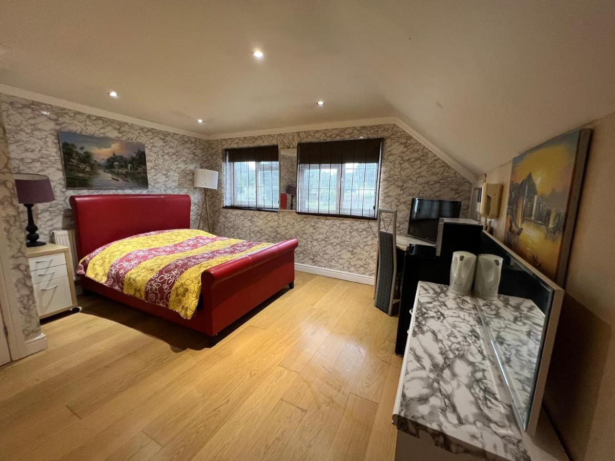 The Caduceus- Residence Chertsey Ngoại thất bức ảnh