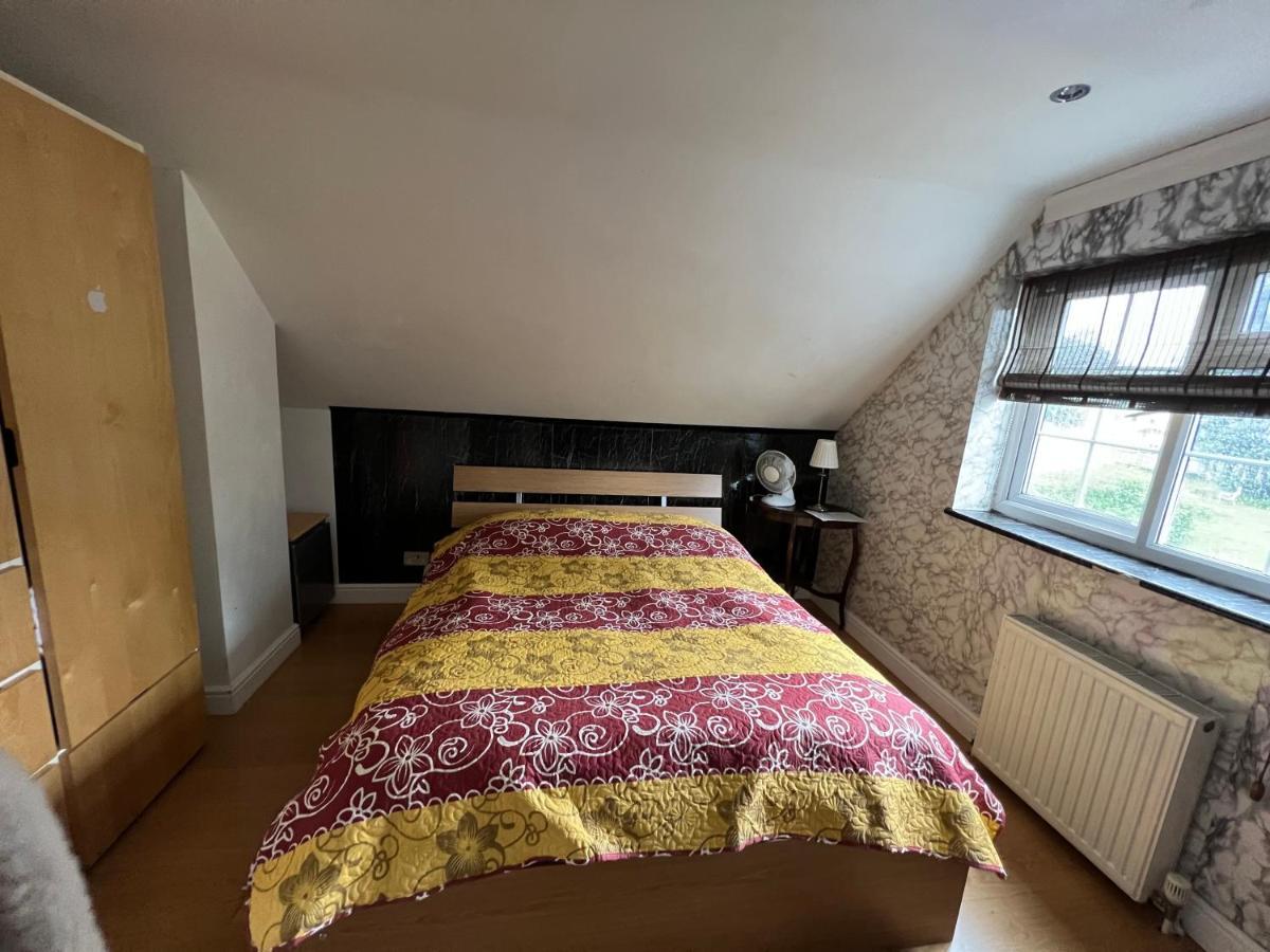 The Caduceus- Residence Chertsey Ngoại thất bức ảnh