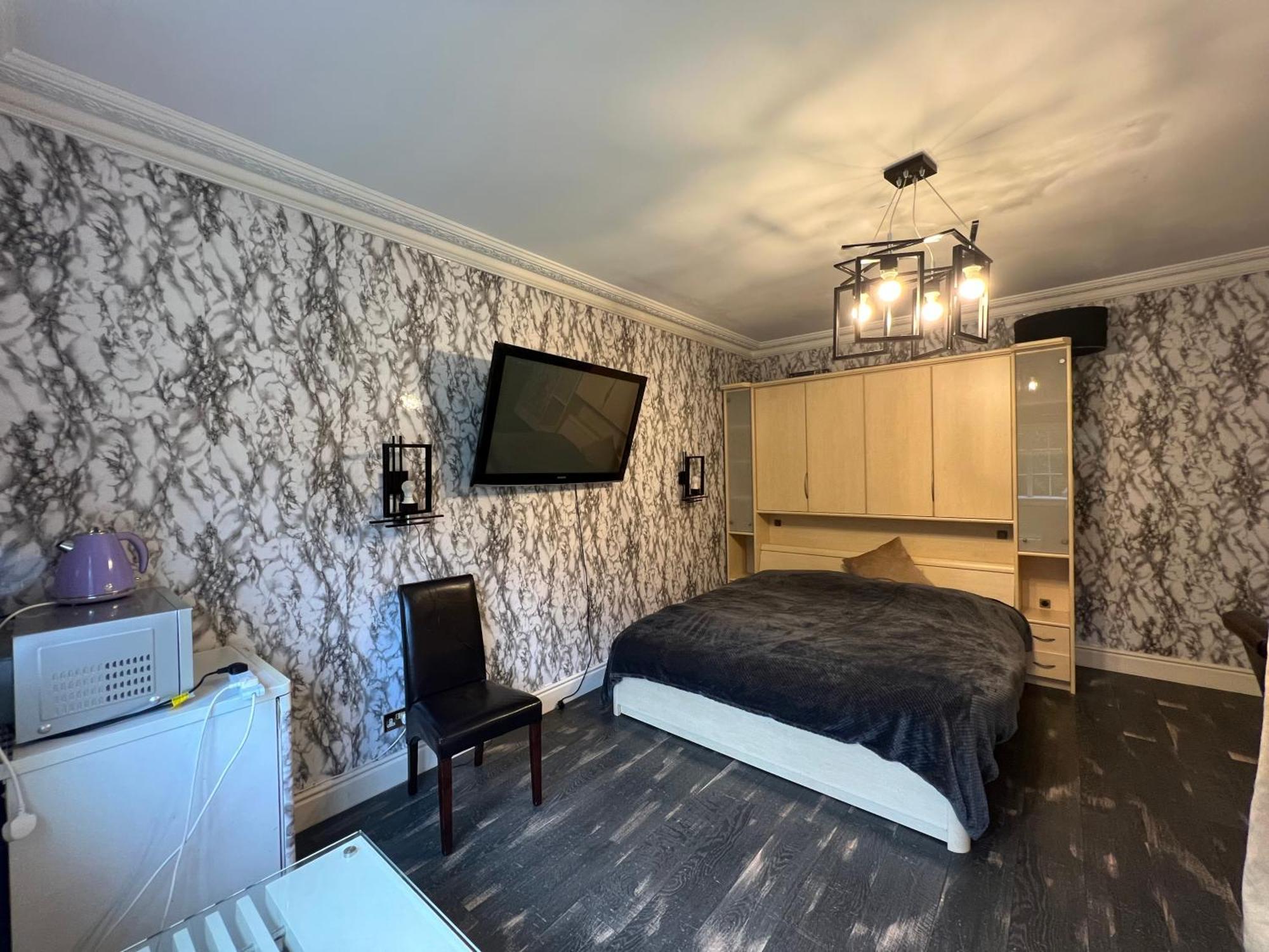 The Caduceus- Residence Chertsey Ngoại thất bức ảnh