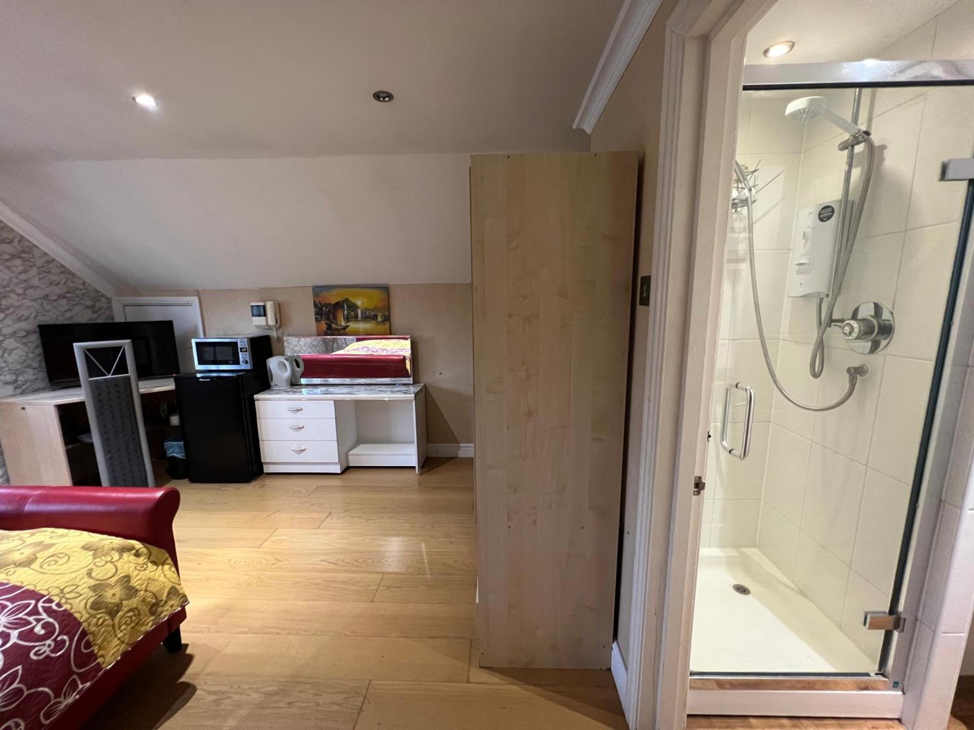 The Caduceus- Residence Chertsey Ngoại thất bức ảnh